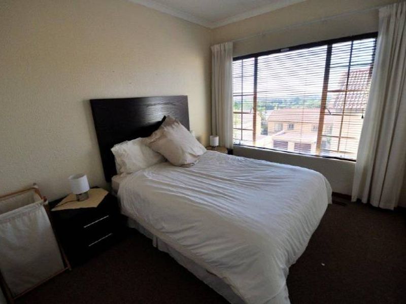 One bedroom townhouse - Photo 7