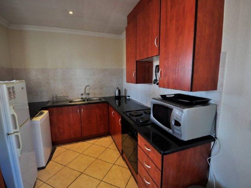 One bedroom townhouse - Photo 2