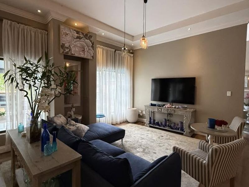 Eros Park- For Sale- N$16 600 000 - Photo 10