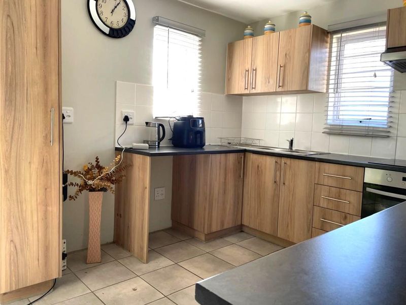 3-Bedroom Family Home - Photo 10