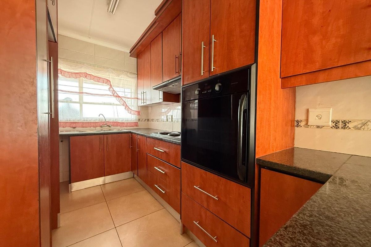 Charming and Spacious Upstairs Apartment Available for Viewing - Photo 2
