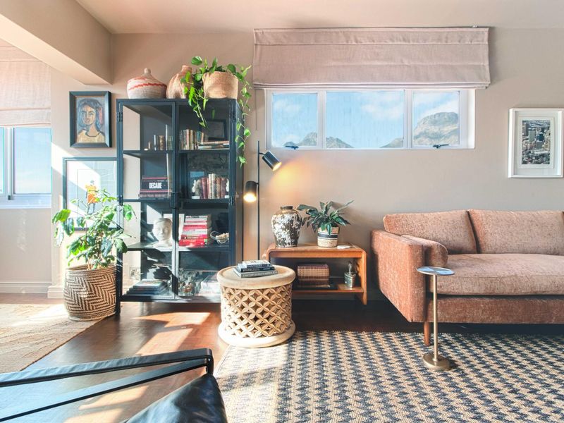 "Designer Renovation with Jaw-Dropping Views" - Photo 3