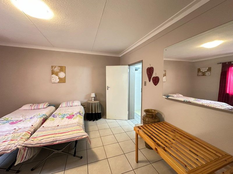 4 Bedroom House For Sale in Klein Windhoek - Photo 9