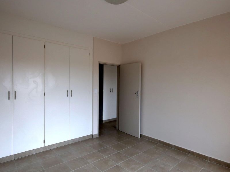 2 Bedroom/ 1 Bath/ 1 Carport / 1st Floor Unit. - Photo 6