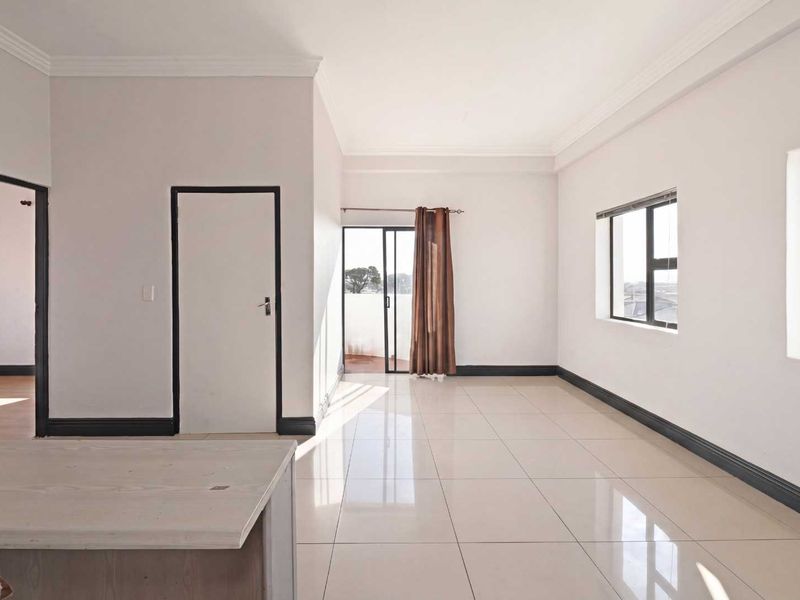 Where Comfort Meets Unforgettable Views - Photo 6
