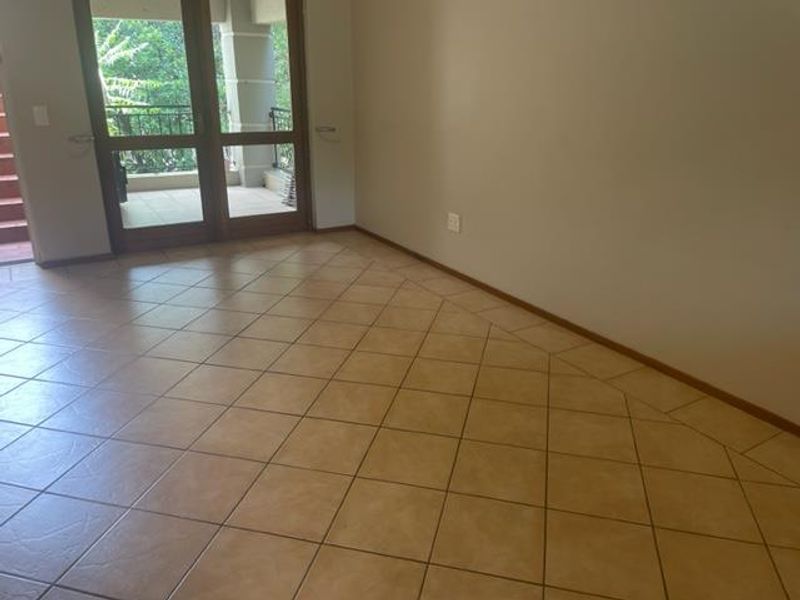 UNFURNISHED ONE BEDROOM - Photo 5