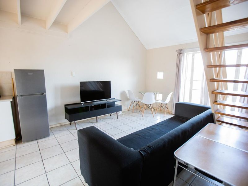 Bachelor Unit in Hatfield - Photo 4