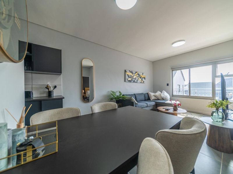 2 Bedroom Apartment - Photo 8
