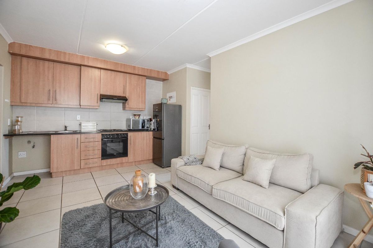 One bedroom Apartment - Photo 2