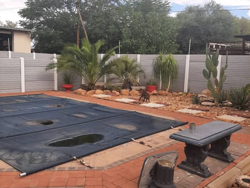 BEAUTIFUL 4 BEDROOM HOUSE FOR SALE IN GOBABIS (NEGOTIOABLE) - Photo 5