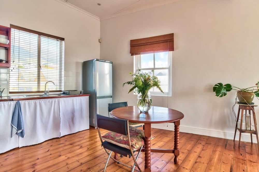 Open plan kitchen / dining / lounge 