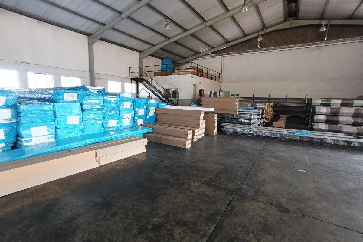 Two Warehouses | Yard | Super-Link Access - Photo 4