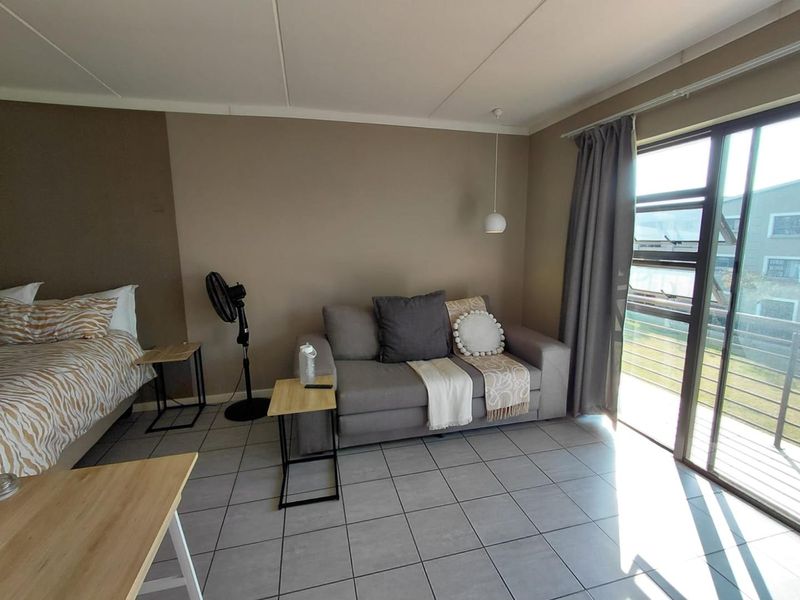 Modern Studio Apartment for Sale at The Paddocks, Dainfern – Ideal Investment or First Home - Photo 4