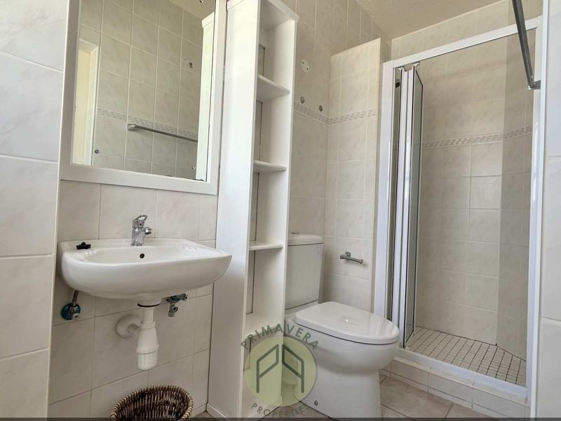 Little gem next to the waves - Photo 6