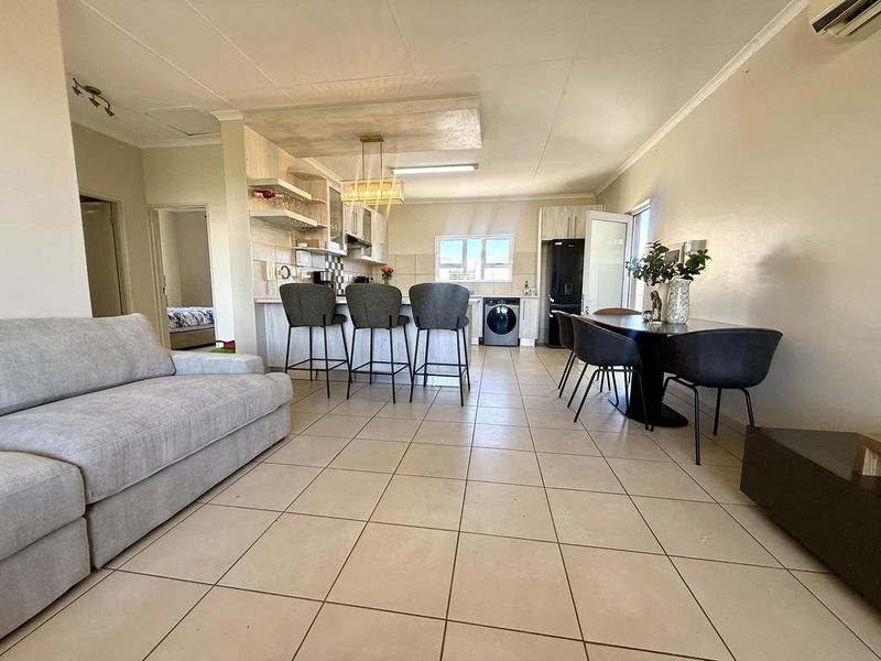 2 Bedroom Townhouse TO LET in Kleine Kuppe - Photo 7