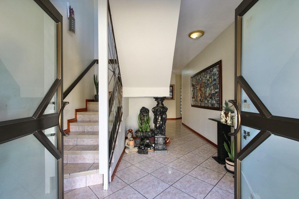 Magnificent and spacious family home - Photo 4