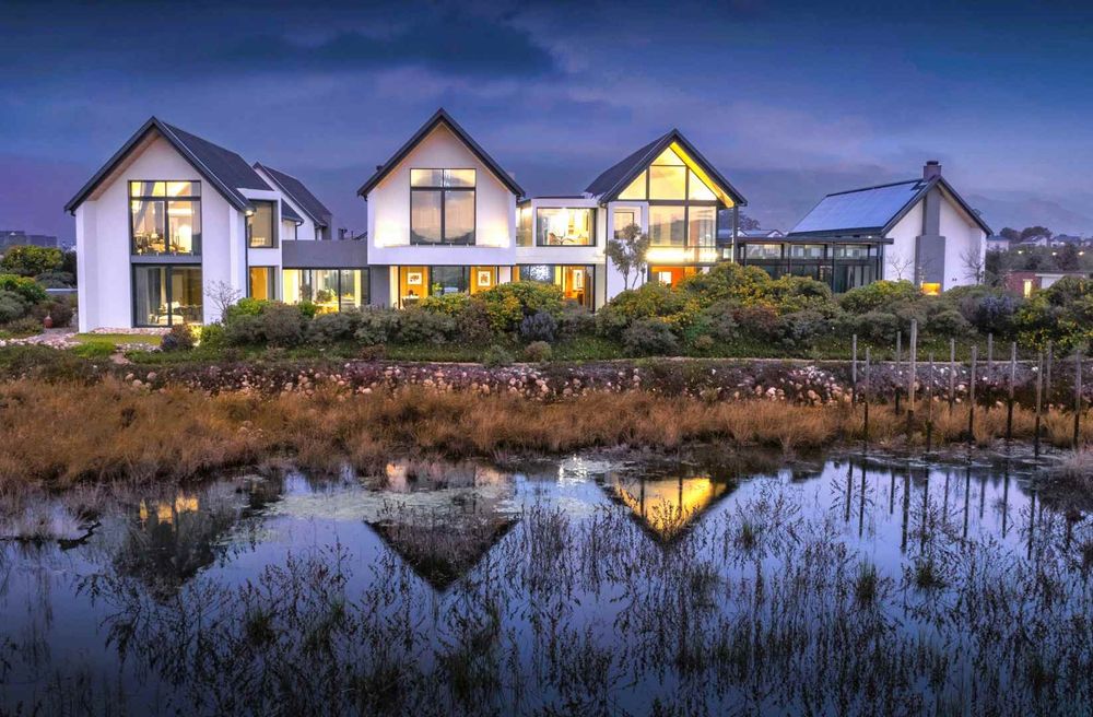 Property #2317877, House For Sale in Val De Vie Estate