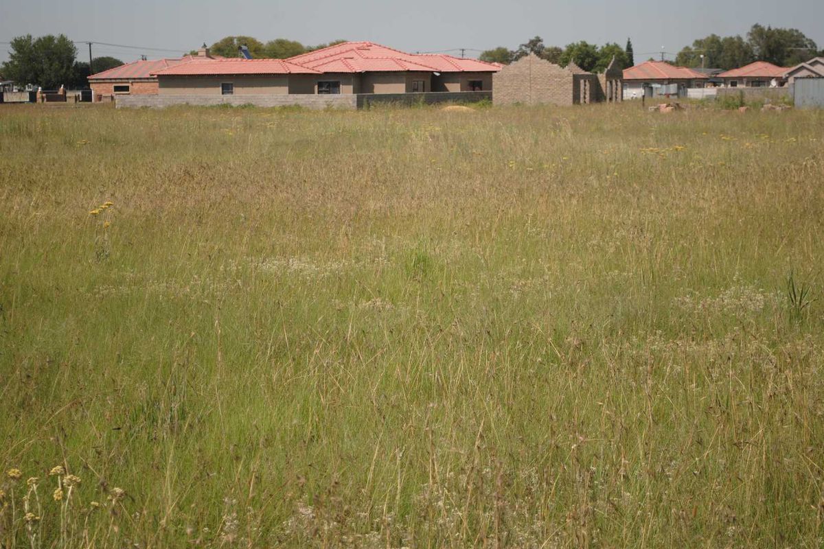 Fantastic level clear stand for development - Photo 2