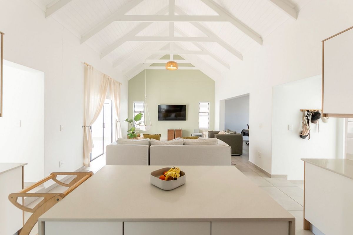 Modern 3 Bedroom House in Laguna Heights Estate - Photo 2