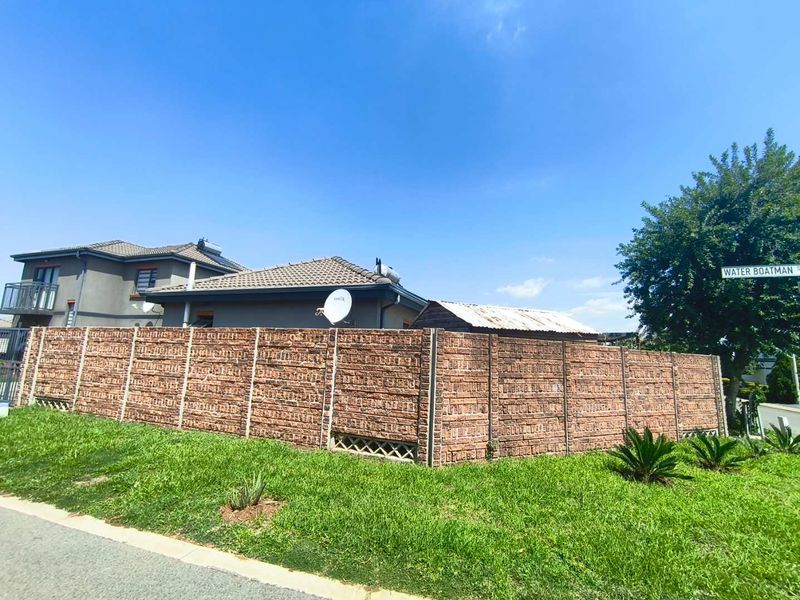Stylish 3 Bedroom Home for Sale in Leopards Rest, Alberton - Photo 8