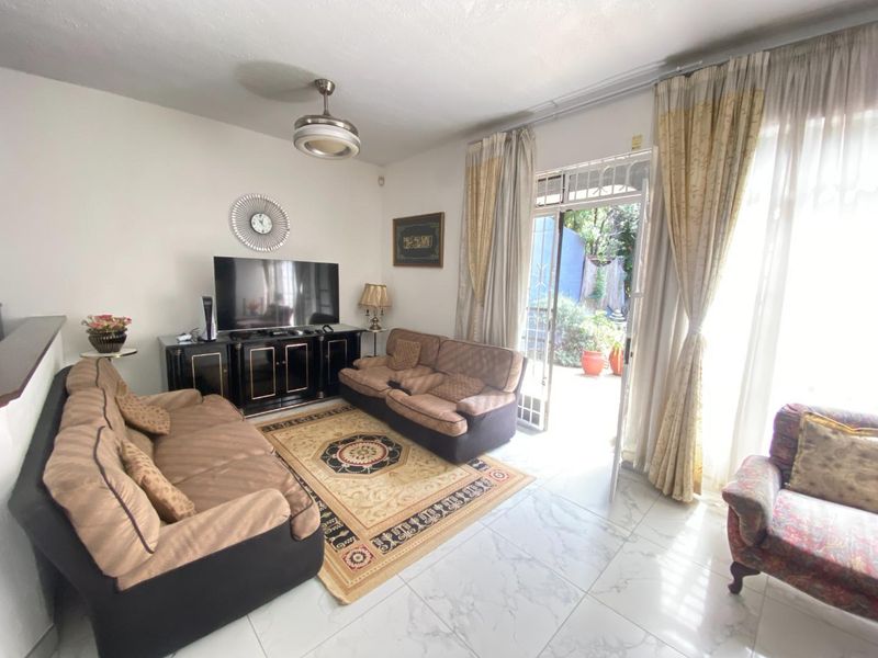 The Best of City Life On Nature's Doorstep - Photo 3