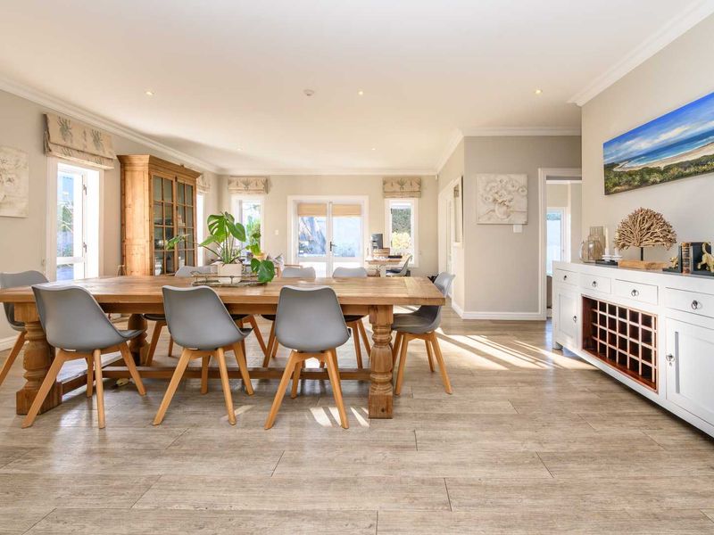 JUST MOVE IN | SECURE FAMILY HOME IN SOUGHT-AFTER SHORT ROAD, WALMER - Photo 6