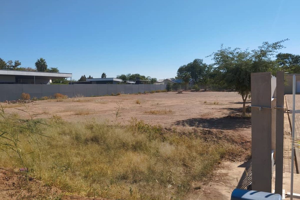 WELL-LOCATED LARGE ERF FOR SALE IN MARIENTAL NORTH – EASTERN SIDE - Photo 2