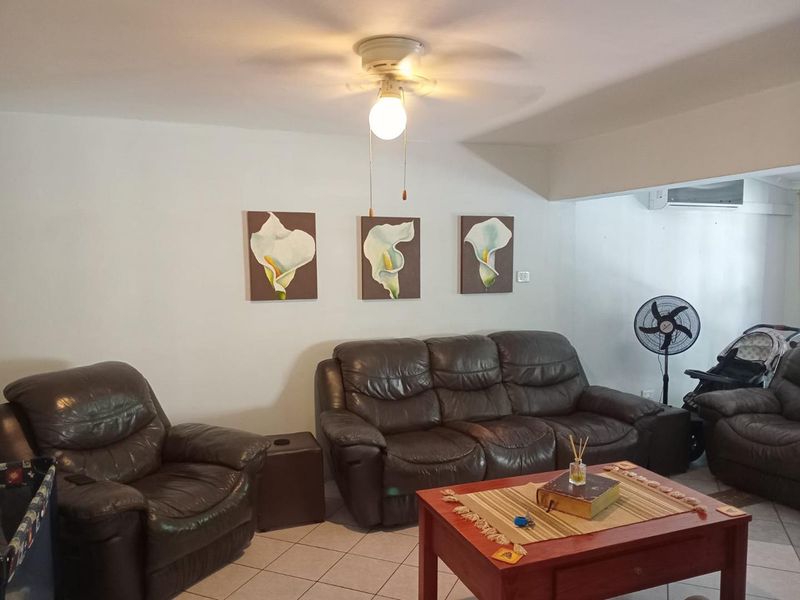 Modern 3-Bedroom Duplex in Secure Arboretum Complex - Photo 4