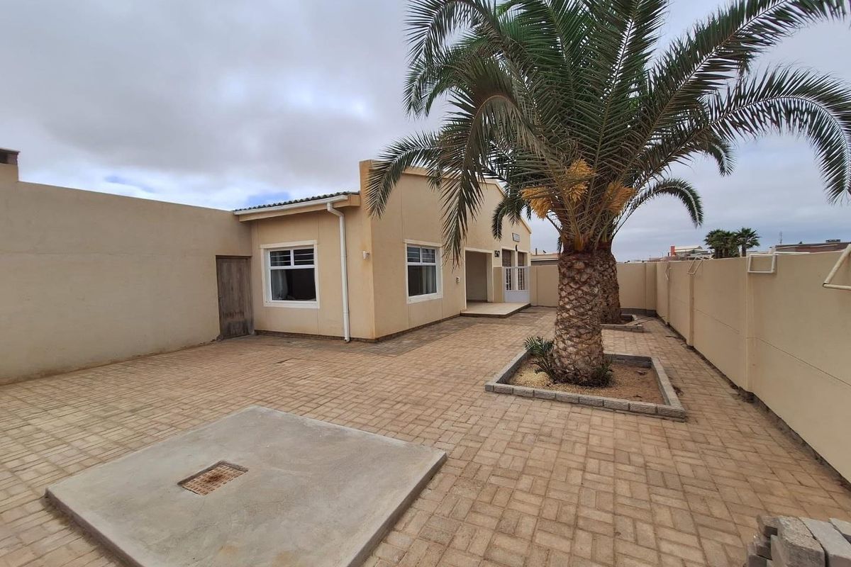 Henties Bay- For Sale- N$1 695 000 - Photo 5