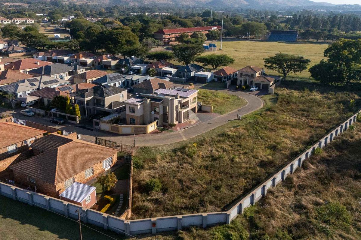 Prime Vacant Stand in Secure Heatherview Estate, Akasia - Photo 2