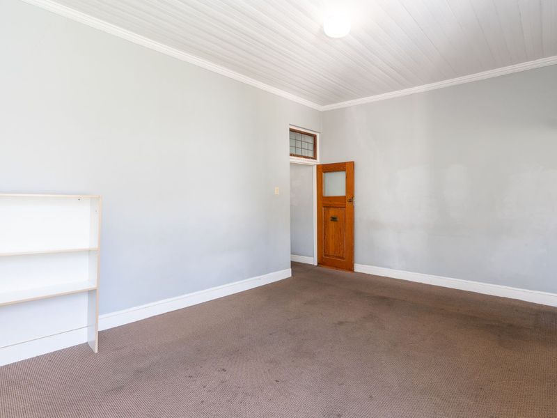 Commercial and residential combination property. GB1 -  Building for Sale in Prime Gardens set against the backdrop of majestic Table Mountain. - Photo 4