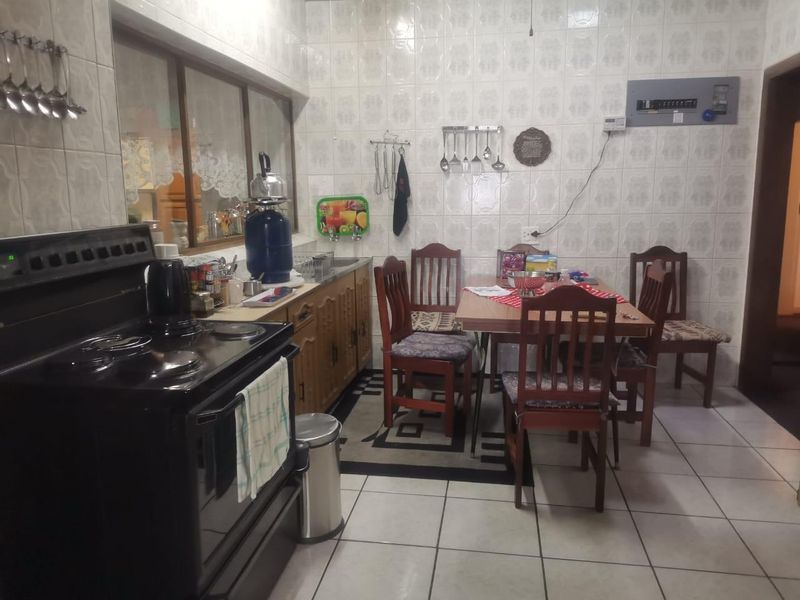 3 Bedroom House For Sale in Vanderbijlpark CE 2 - Photo 6