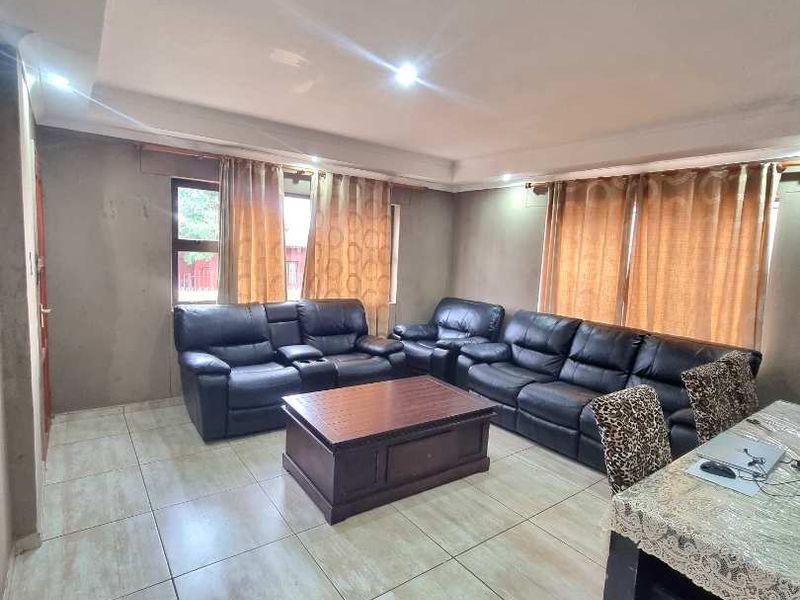 HOUSE FOR SALE KHOMASDAL - Photo 8