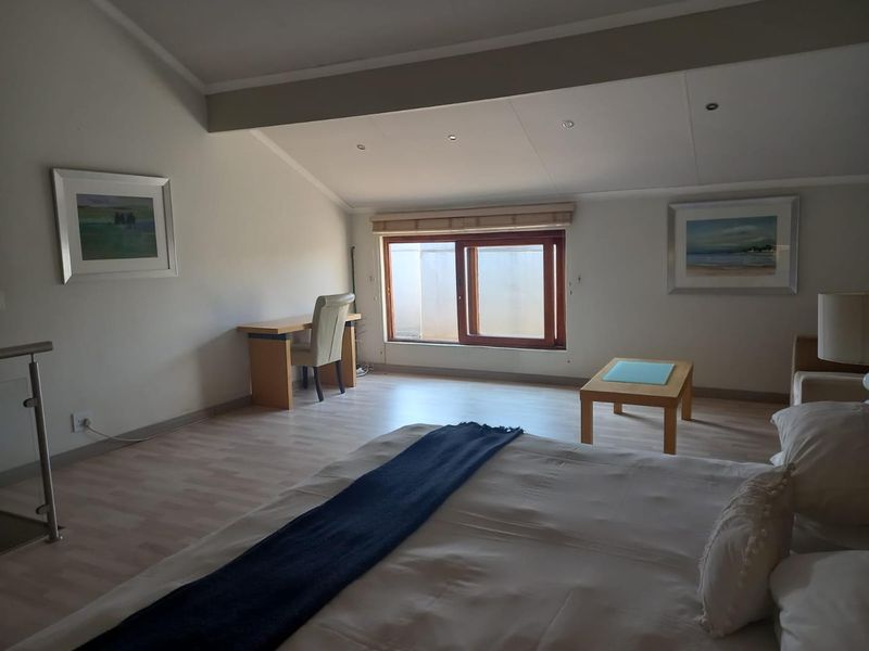 A CHARMING FURNISHED ONE BEDROOM APARTMENT - Photo 6