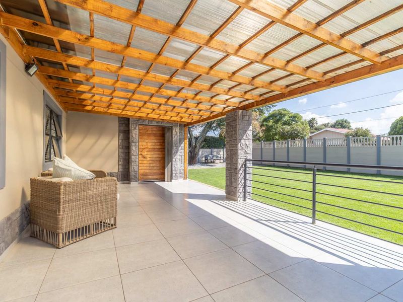 Beautiful Family Home for Sale in Horison - Photo 4