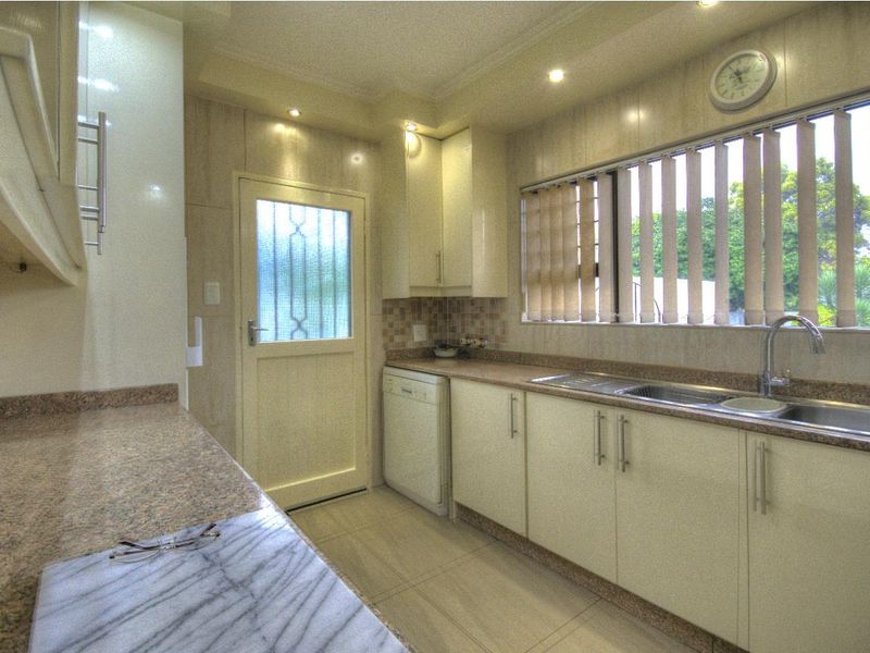 Absolutely immaculate! - Photo 8