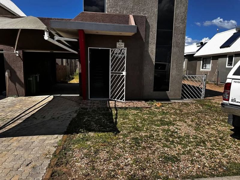 It's a quiet,  safe and secure community - Photo 2