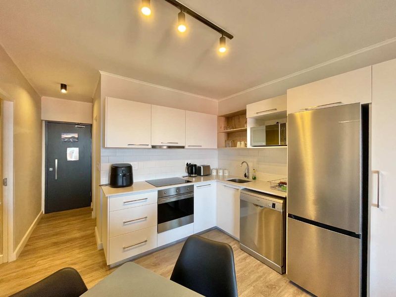 Fully Furnished 2 Bedroom Apartment For Sale in Mossel Cove - Photo 4