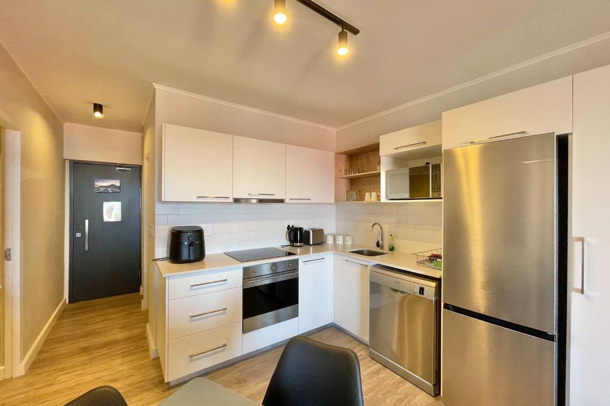 Fully Furnished 2 Bedroom Apartment For Sale in Mossel Cove - Photo 4