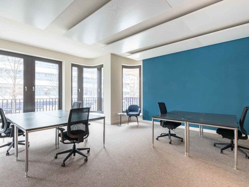 Fully serviced private office space for you and your team in Regus Silver Lakes - Photo 1