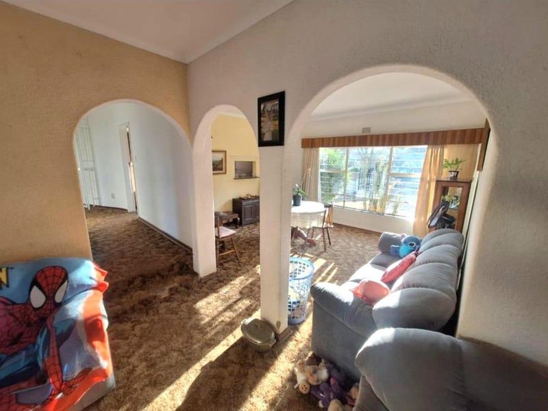 4 Bedroom House for Sale in Kibler Park - Photo 6