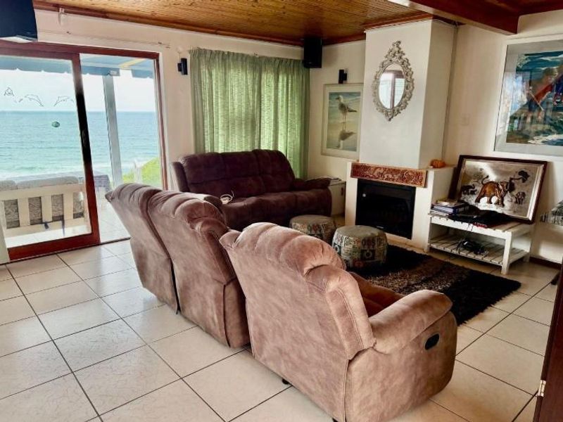 3 Bedroom House for Sale in Dana bay - Photo 7