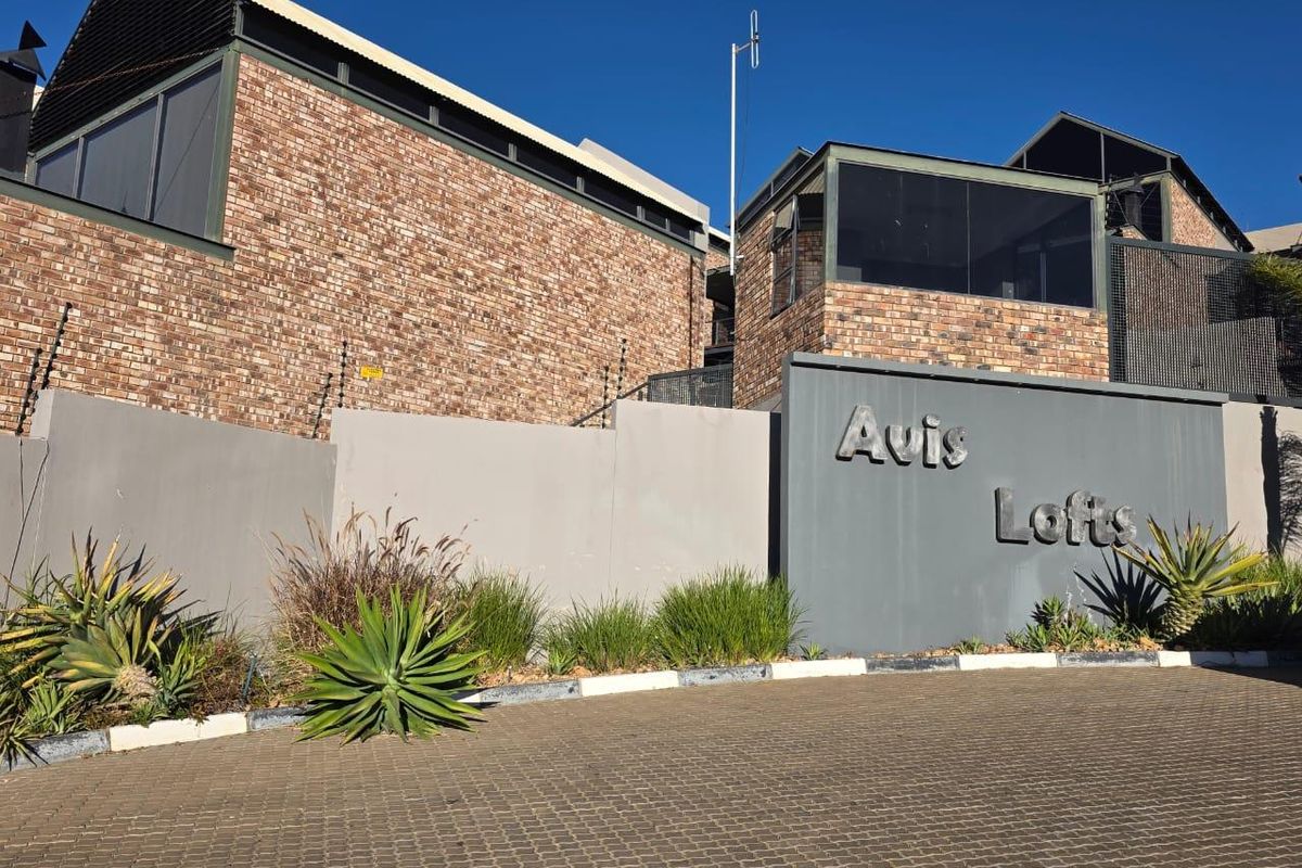 FULLY FURNISHED AVIS LOFTS (Month to Month rental option) - Photo 4