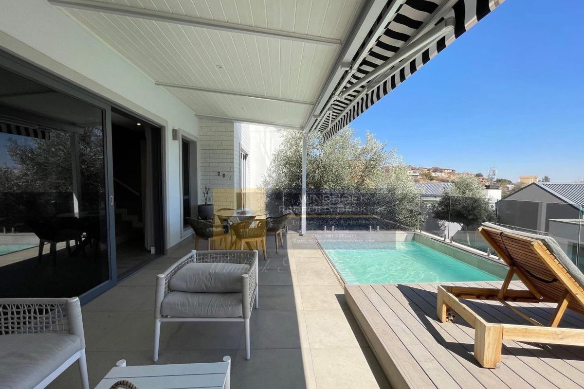 Upmarket FULLY FURNISH villa to Rent - Photo 4