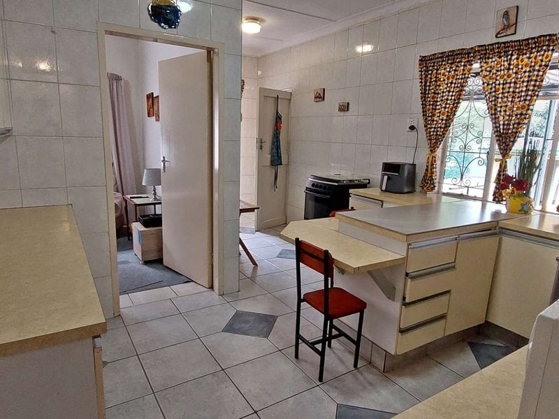 Family entertainer with large flat - Photo 8