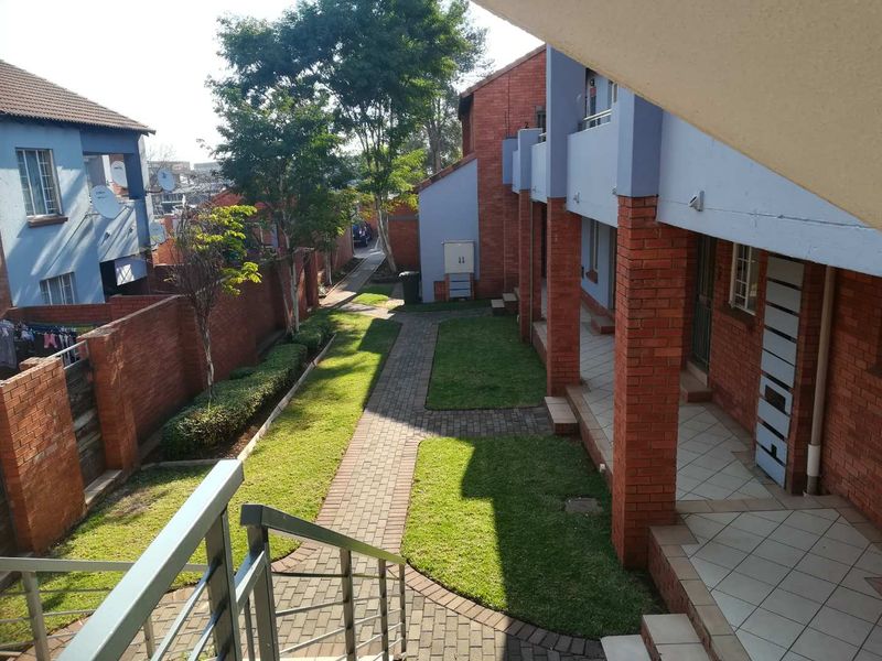 Spacious  Apartment For Sale- 2 Bedrooms & 2 Bathrooms - Photo 2