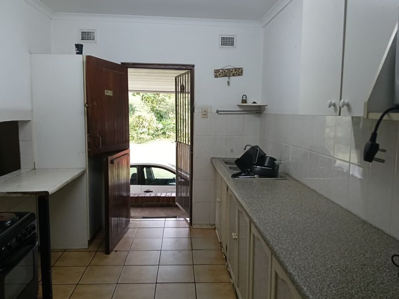 To Rent - Two Bedroom cottage |  01 June 2026 - Photo 8
