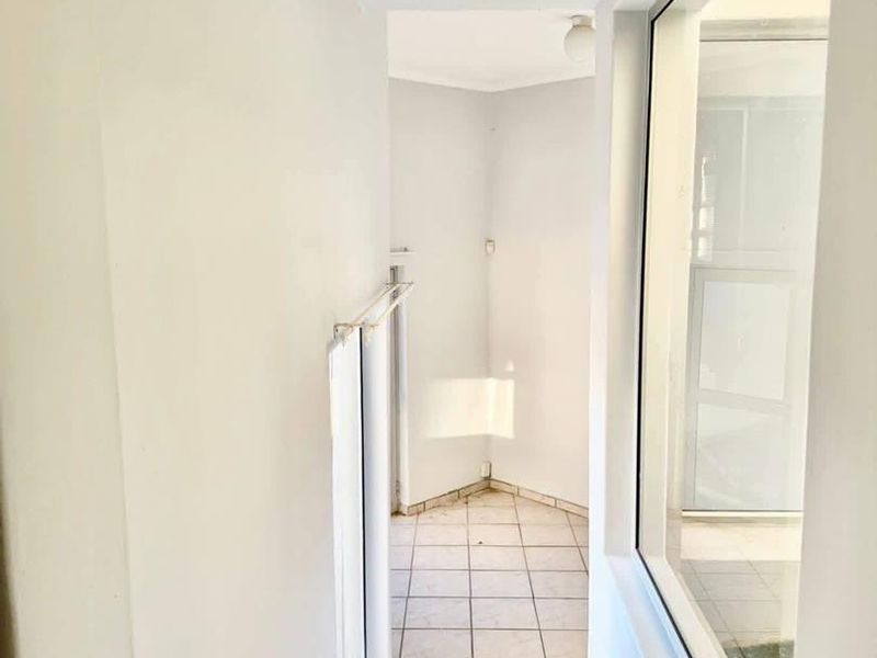 NEWLY RENOVATED FAMILY HOME TO RENT - Photo 3