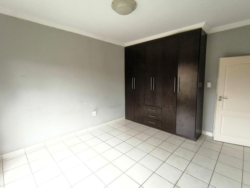 5 Bedroom | 4 Bathroom Home – Security Estate Living - Photo 9