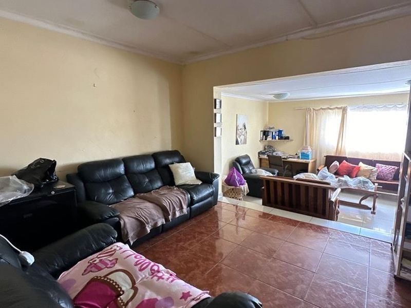 3 Bedroom House for Sale - Photo 10